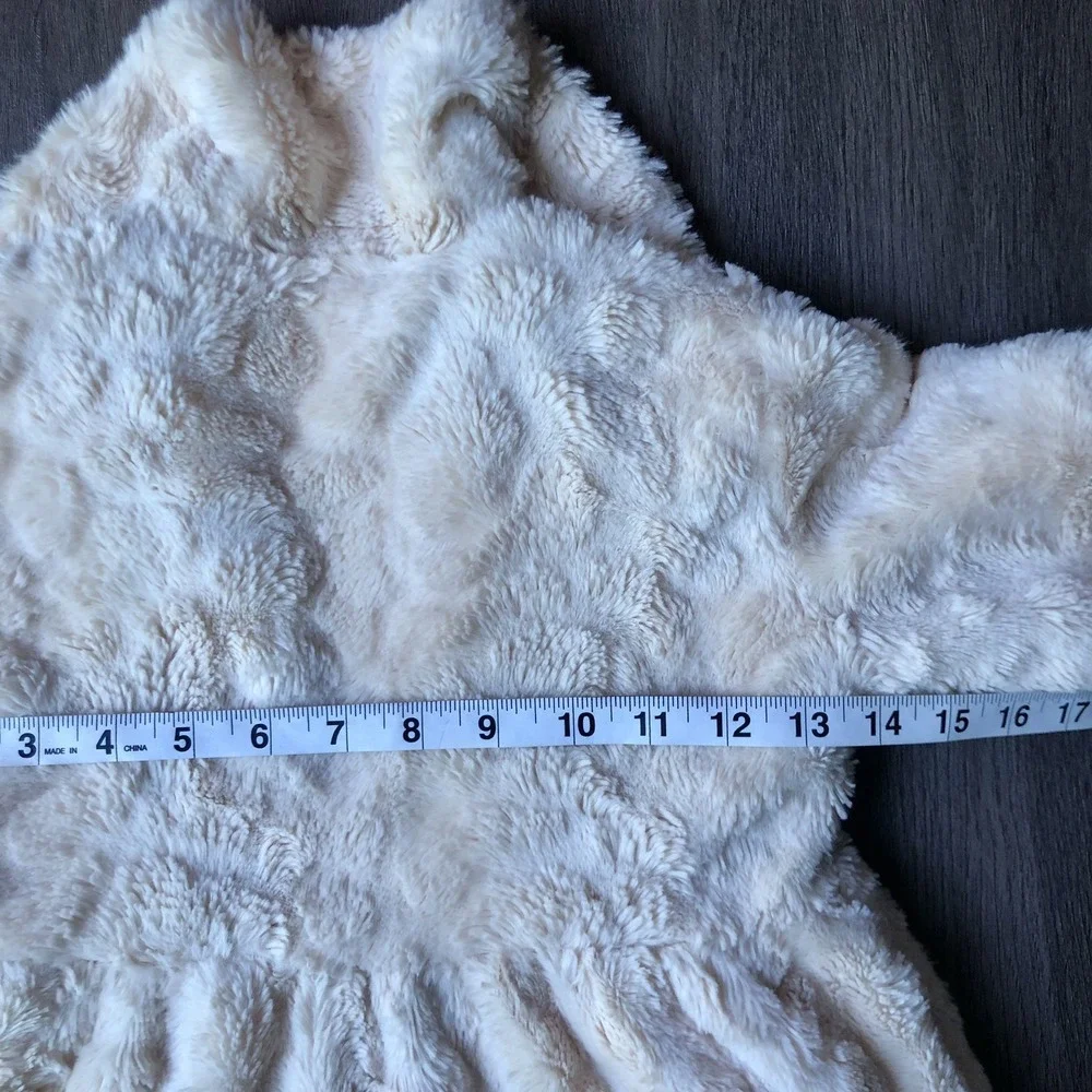 Widgeon Faux Fur Winter Coat Girls Size 4 Cream Whimsical Fantasy Soft Cozy